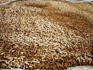 Litière pour chat en bois de pin de qualité supérieure, grand sac, 6 mm et 8 mm, naturelle et écologique - Product Image 6