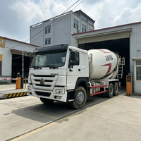 Camion malaxeur à béton SINOTRUK HOWO 6X4 pour le transport de ciment, avec tambour renforcé et dispositif de protection pour une utilisation sécurisée