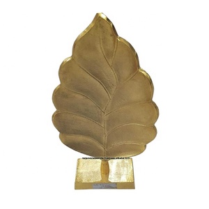 Sculpture en aluminium en forme de feuille sur support pour la décoration de la maison, du salon, du bureau et des tables d'hôtel - Product Image 1