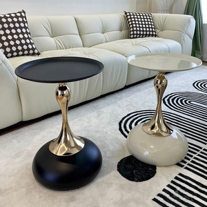 <span class=keywords><strong>Table</strong></span> Basse Mobile Ronde en Métal Rétro Simple, Style Nordique, Portable, Luxe Moderne pour Salon et Chevet de <span class=keywords><strong>Chambre</strong></span> - Product Image 4