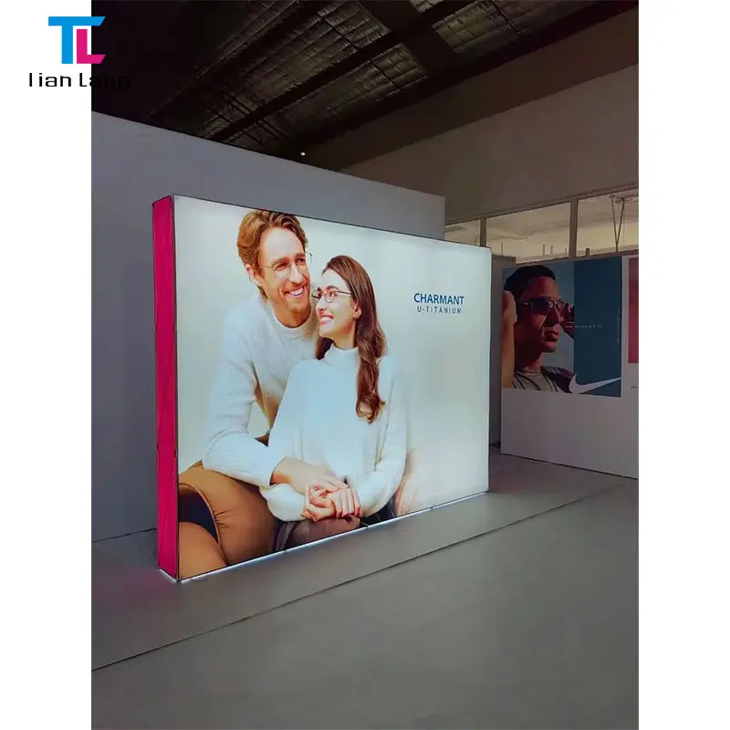 Einfache Einrichtung Messezelt Aluminiumrahmen SEG Polyester Expo Werbung individuelle LED-Hintergrundbeleuchtung Lichtbox Pop-Up Stoff-Wanddisplay