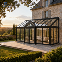 Véranda extérieure préfabriquée moderne avec toit en verre trempé double Low-E et structure en alliage d'aluminium pour villa et parc