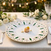 Assiette en Porcelaine Fine Bord Doré Motif Floral Vert Vaisselle Élégante pour Restaurant Hôtel Mariage Traiteur Vente en Gros