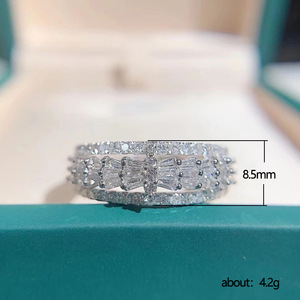 F1305 Anello di Fidanzamento Classico da Donna con Diamante Taglio Baguette, Gioiello con Fascia in Diamanti Naturali - Product Image 5