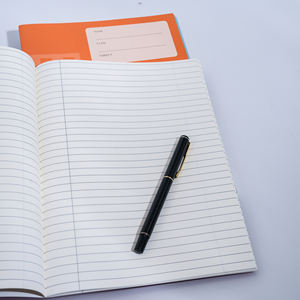 Cahier à reliure agrafée personnalisé 40 pages Logo scolaire personnalisé Cahier d'exercices Cahier d'écriture Étudiant <span class=keywords><strong>pour</strong></span> les écoles et les bureaux - Product Image 5