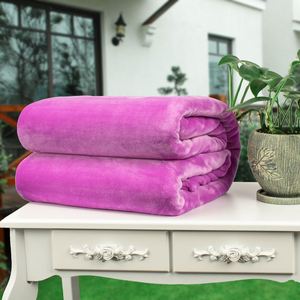 Manta de Franela de Lujo Ecológica con Estampado de Cuatro Estaciones - Manta Cálida y Cómoda para Todas las Estaciones - Product Image 6