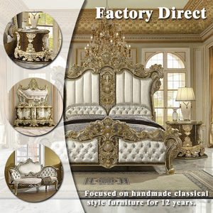 Lit néoclassique élégant doré, lit turc royal en bois sculpté avec coiffeuse pour chambre principale de villa de luxe - Product Image 2