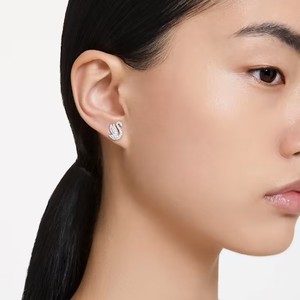 Boucles d'oreilles de haute qualité, élégantes, légères et luxueuses pour femmes - Product Image 3