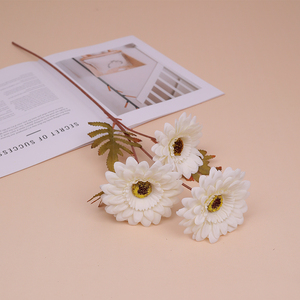 Flores Artificiales de Frangipani y Gerbera de Tres Cabezas, Estilo Europeo Vintage, Materiales Florales de Seda al por Mayor para Bodas, Salones y Hogares - Product Image 6