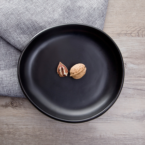 Plato de <span class=keywords><strong>cocina</strong></span> decorativo grueso, vajilla de cerámica <span class=keywords><strong>negra</strong></span> mate - Product Image 2