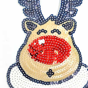 Écusson de Noël à repasser avec renne à l'intérieur d'une chaussette rouge - Product Image 6