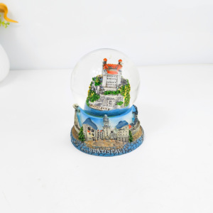 OEM ODM resina artesanía globo de nieve recuerdo turístico bola de cristal adornos decorativos personalizados ciudad hito regalo para la decoración del hogar - Product Image 5
