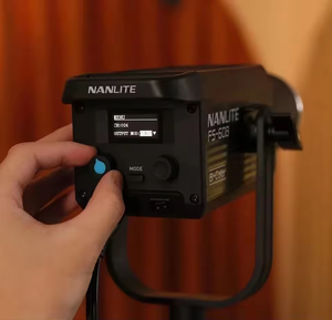 Nanguang <span class=keywords><strong>nanlite</strong></span> FS-<span class=keywords><strong>60B</strong></span> ไฟเติมสองสี2700-6500K รองรับสปอตไลท์ควบคุมระยะไกลสำหรับสตูดิโอถ่ายภาพวิดีโอ - Product Image 3