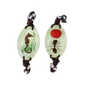 Bracelets en résine d'ambre avec scorpions fossiles lumineux faits à la main pour enfants - Vente en gros - Product Image 6