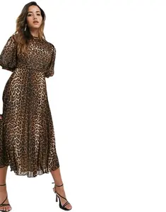 Женское Плиссированное Платье-миди с леопардовым принтом и рукавом-фонариком