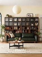 Finition en bois de noyer chaud. Conception unique avec correspondance de couleurs. Style du milieu du siècle. Sublimez votre salon avec des éléments vintage