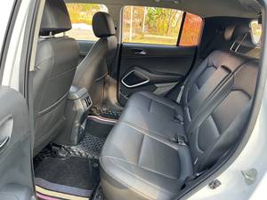 Voitures d'occasion <span class=keywords><strong>Hyundai</strong></span> <span class=keywords><strong>Tucson</strong></span> IX35 SUV LHD Automatique Traction avant 2.0L Faible kilométrage Sans accident Exportation Vente en gros 2017 2018 <span class=keywords><strong>2019</strong></span> 2020 - Product Image 5