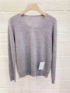 <span class=keywords><strong>Pull</strong></span> en laine 100% personnalisé pour femmes en gros avec col en V de différentes couleurs <span class=keywords><strong>pull</strong></span> <span class=keywords><strong>pas</strong></span> <span class=keywords><strong>cher</strong></span> <span class=keywords><strong>pull</strong></span> au <span class=keywords><strong>chaud</strong></span> garder - Product Image 5