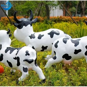 Estatua de vaca de resina de fibra de vidrio personalizada de fábrica, simulación de <span class=keywords><strong>ganado</strong></span> lechero, estatua de <span class=keywords><strong>ganado</strong></span> de fibra de vidrio para exhibición en parques - Product Image 5