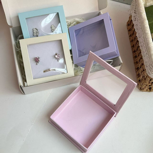 Boîte cadeau de taille personnalisée avec couvercle magnétique, présentoir de boucles d'oreilles et petits accessoires, boîte cadeau à couvercle transparent - Product Image 3
