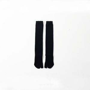 <span class=keywords><strong>Chaussettes</strong></span> au-dessus du genou de style japonais pour femmes <span class=keywords><strong>Chaussettes</strong></span> longues à deux orteils Couleur unie Minceur Design antidérapant Crew Cuff personnalisable - Product Image 6