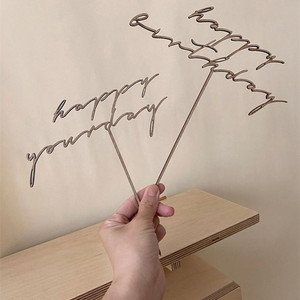 Ins Wood Feliz <span class=keywords><strong>cumpleaños</strong></span> Happy You Day Cake Topper Decoración <span class=keywords><strong>de</strong></span> pasteles <span class=keywords><strong>para</strong></span> mujeres Hombres <span class=keywords><strong>Cumpleaños</strong></span> Día <span class=keywords><strong>de</strong></span> San Valentín Adornos <span class=keywords><strong>de</strong></span> <span class=keywords><strong>pastel</strong></span> <span class=keywords><strong>de</strong></span> madera - Product Image 1