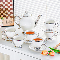 Service à thé en céramique de style européen, luxe léger, bord doré, avec porte-tasses décoratif pour le thé de l'après-midi à la maison et les loisirs au bureau