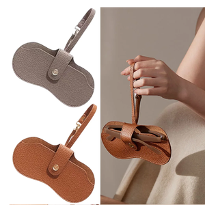 磁気メガネケース スリムレザーサングラスポーチホルダー ポータブルトラベルアイウェアオーガナイザー ランヤード付き - Product Image 1