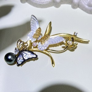 Broche de Perla con Forma de Mariposa Estilo Chino con Concha de Nácar Chapada en Oro, Artesanía de Esmalte Hecha a Mano para Accesorios de Vestidos de Banquete - Product Image 2
