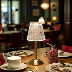 Modern dokunmatik otel masa lambası Metal akülü şarj dekoratif aydınlatma 2w restoran Led masa lambası - Product Image 1