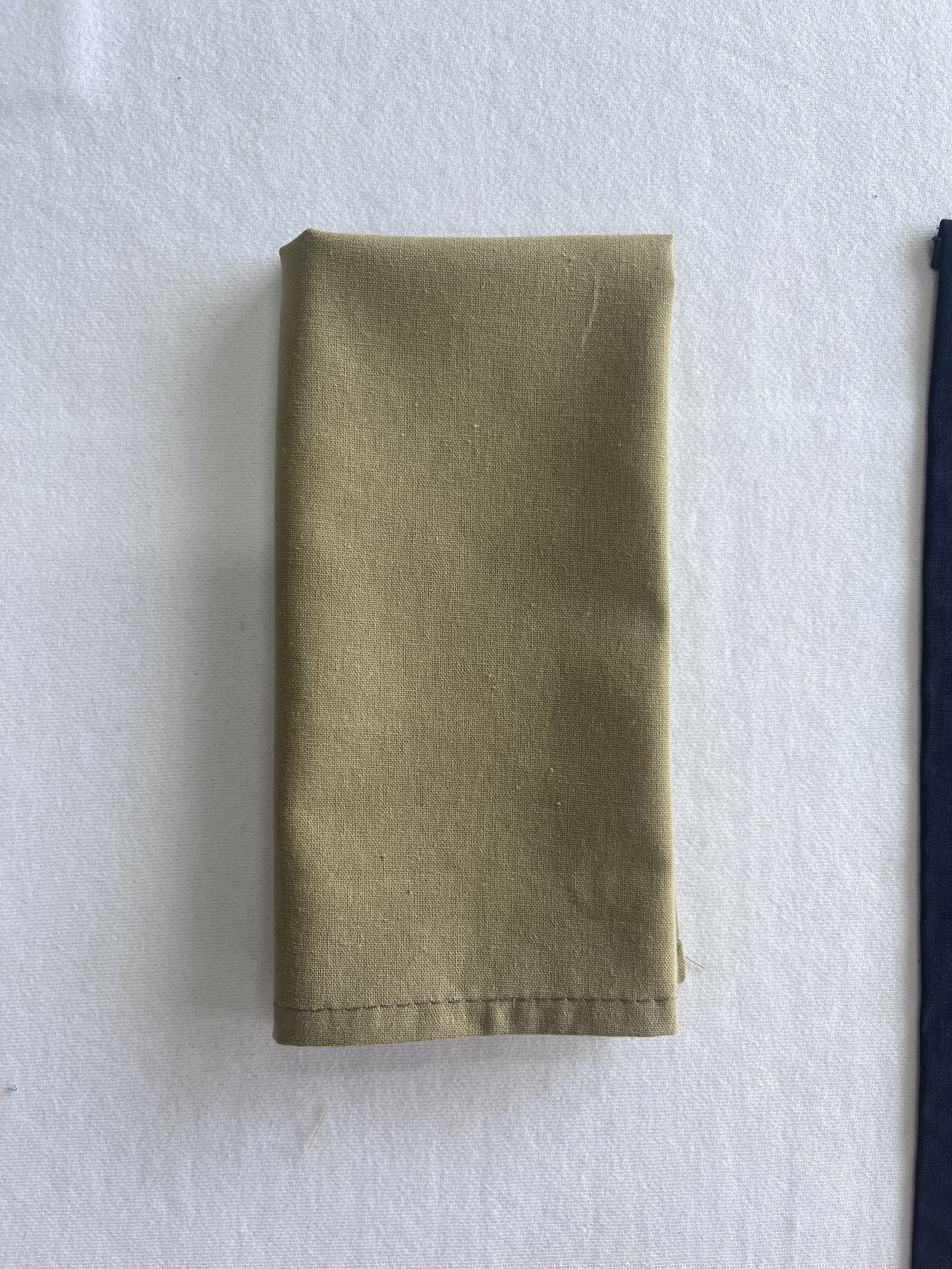 verde oliva