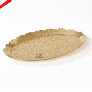 Plateau de service en métal de forme ovale de finition dorée de qualité supérieure pour la décoration de fête d'hôtel à la maison - Product Image 1
