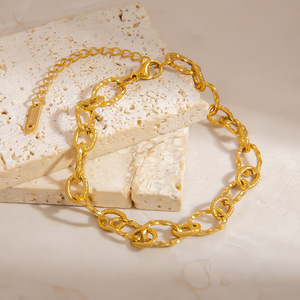 Pulsera de acero inoxidable para mujer, chapada en oro de 18k, diseño ovalado, estilo Instagram, joyería de acero de titanio - Product Image 2