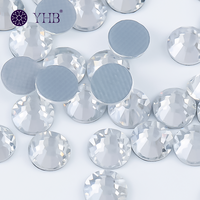 Strass en verre à facettes écologiques certifiés Oeko-Tex, thermocollants, fournis par l'usine, pour la garniture de vêtements en velours et les décorations faites à la main