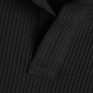 เสื้อโปโลลำลองสีดำสำหรับผู้ชายระดับไฮคลาส ผ้าสั่งทำพิเศษ ผลิตแบบ OEM ODM - Product Image 2