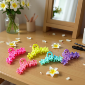 Cinq petites pinces à cheveux en forme de fleur de frangipanier rose, jaune, vert, bleu, violet, 2 par couleur, accessoire pour cheveux - Product Image 2