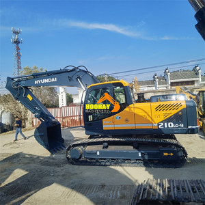 Offre Spéciale : Excavatrice Hydraulique sur Chenilles Hyundai 210LC-9 d'Occasion de Fabricant Leader – Performance Stable pour Travaux de Terrassement - Product Image 3
