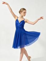 Robe de danse lyrique en mousseline fluide pour femmes/enfants, à bretelles spaghetti, col en V, ornée de strass et de paillettes, dos croisé, pour scène