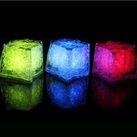 Glaçons lumineux Cube de glace led multicolore pour boissons avec lumières changeantes Cube de glace clignotant lumineux réutilisable