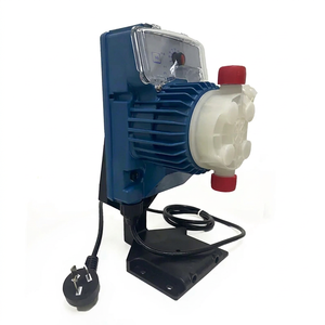 Bombas Dosificadoras Químicas de Diafragma Serie AKS de SEKO (Modelo Tekna AKS600) Material PVDF con Certificación CE 100-240V para Piscinas - Product Image 1