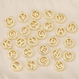 Ciondoli Personalizzati <span class=keywords><strong>a</strong></span> Cuore in Moissanite con Lettere Grandi di Lusso L J <span class=keywords><strong>R</strong></span> D 2 Lettere per Bracciali e Borse - Produttori OEM Personalizzabili - Product Image 2