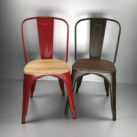 Chaises en fer bon marché et durables vente directe d'usine chaises en fer pour hôtel formation mariage extérieur