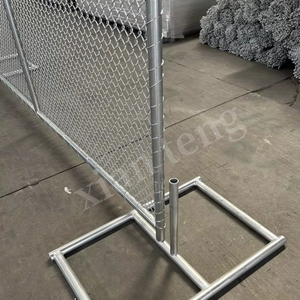 Panneaux de clôture temporaire en chaîne galvanisée robuste, clôture de chantier portable avec base métallique - Product Image 6