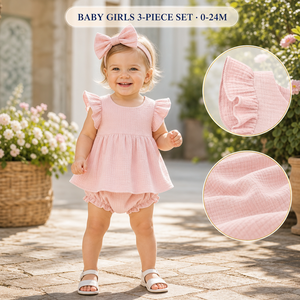 Set Estivo 3 Pezzi per Bambine in Mussola Traspirante: Vestito con Maniche a Volant, Pantaloncini e Fascia per Capelli in Morbido Cotone - Product Image 1