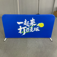 Valla publicitaria para cancha de pickleball, venta al por mayor de fábrica, tubo redondo ensamblado de 140x75cm para barrera de protección