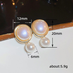 Eleganti Orecchini a Goccia con Perle Finte, Gioielli Minimalisti da Donna, Accessorio Chic per Uso Quotidiano, Regalo Raffinato - Product Image 3