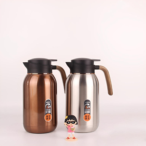 Carafe à café <span class=keywords><strong>isotherme</strong></span> en acier inoxydable 2L avec logo personnalisé, double paroi, poignée en <span class=keywords><strong>bois</strong></span>, vente en gros - Product Image 4