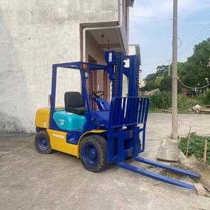 Chariot élévateur d'occasion 3 tonnes Komatsu 14e génération Prix réduit pour moteur diesel d'origine 100% Prêt à vendre chariot élévateur d'occasion à vendre - Product Image 3