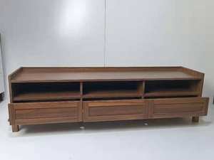 מעמד טלוויזיה מודרני מעץ עם שלוש מגירות לסלון, יחידת טלוויזיה לסלון, ארון טלוויזיה לסלון - Product Image 5