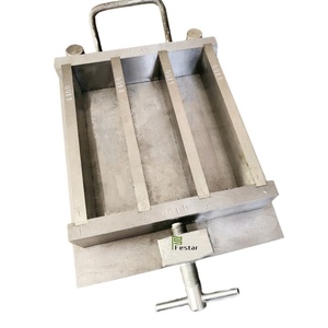 Molde de prismas de tres cavidades de 40x40x160 mm para pruebas de resistencia de prismas de hormigón, cemento y mortero - Product Image 2